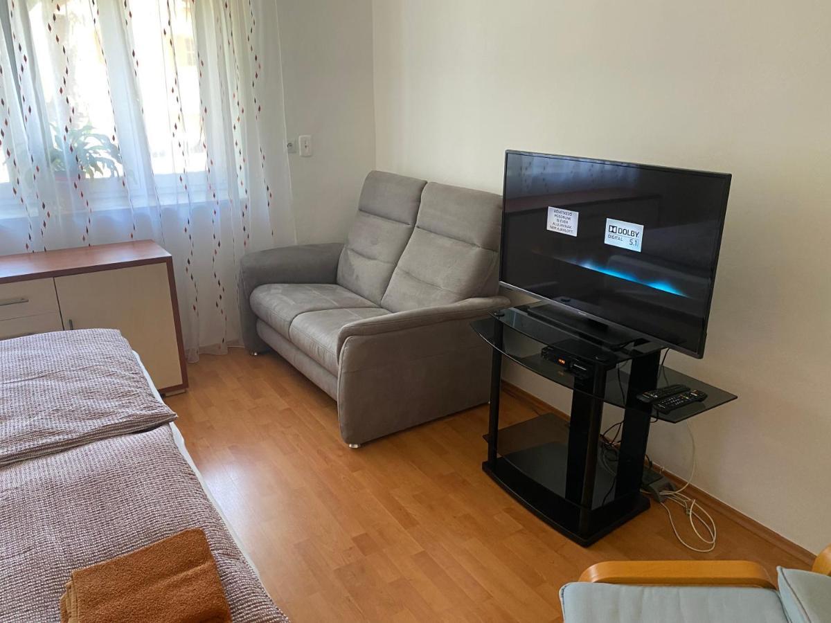 Apartament Vityesz Vendeghaz ** Chl'aba Zewnętrze zdjęcie